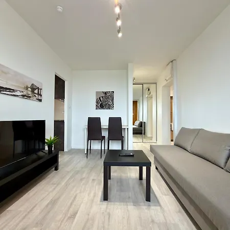 Apartamento Powstańców śląskich Skyline By Bookinghost
