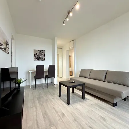 Apartamento Powstańców śląskich Skyline By Bookinghost